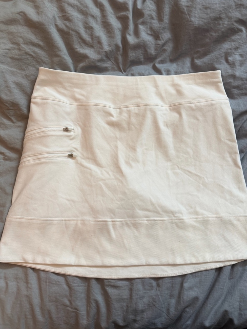 Athleta Tee Time Skort L White Golf Tennis Athletic Skirt built in Shorts Pocket